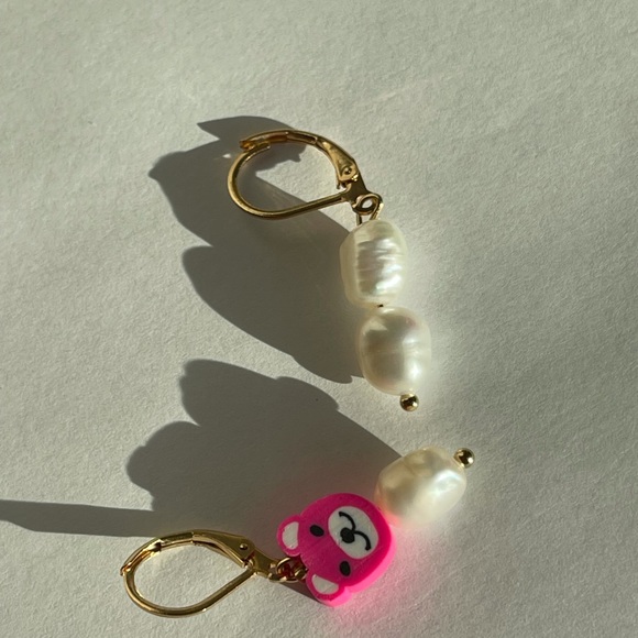 Fresh water Pearl clay bead pink bear earrings 18k gold plated stainless steel - Picture 6 of 6